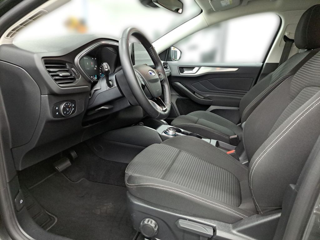 Ford Focus Turnier 1.5 Aut. TITANIUM NAVI RFK LED SHZ