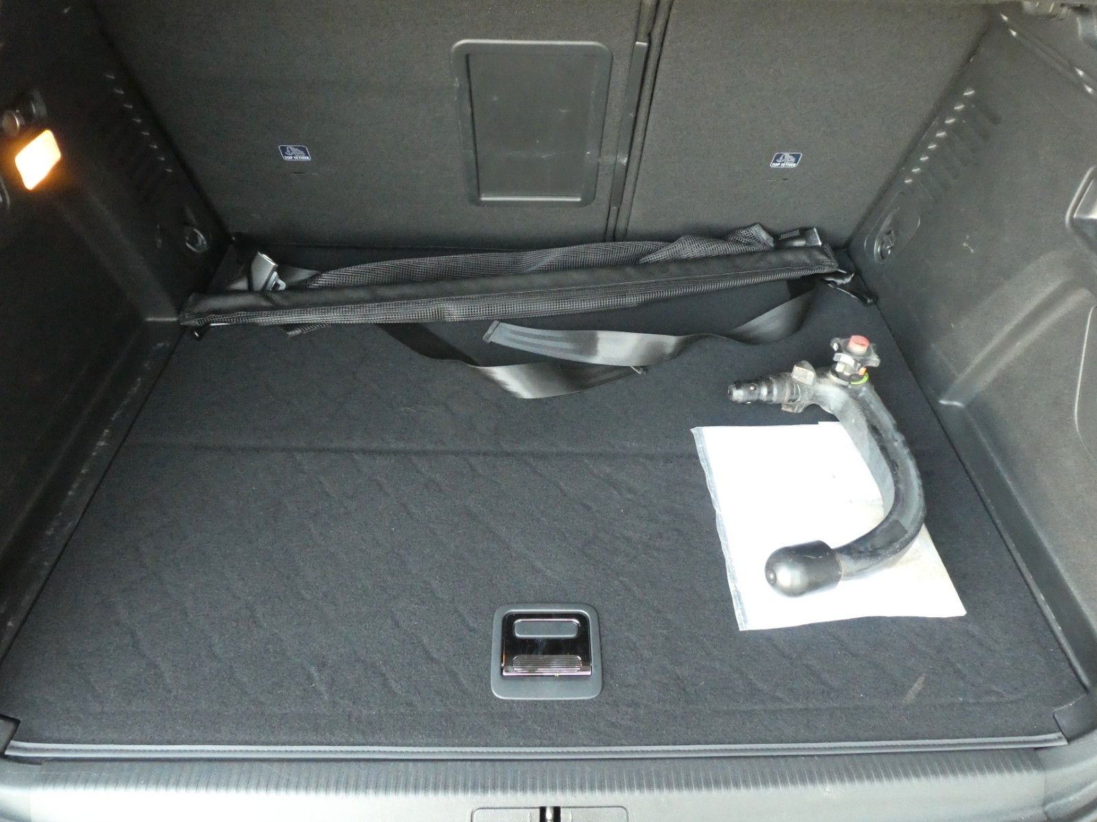 Peugeot 3008 Hybrid 225 Allure, Kamera, Klima, Navi, SHZ