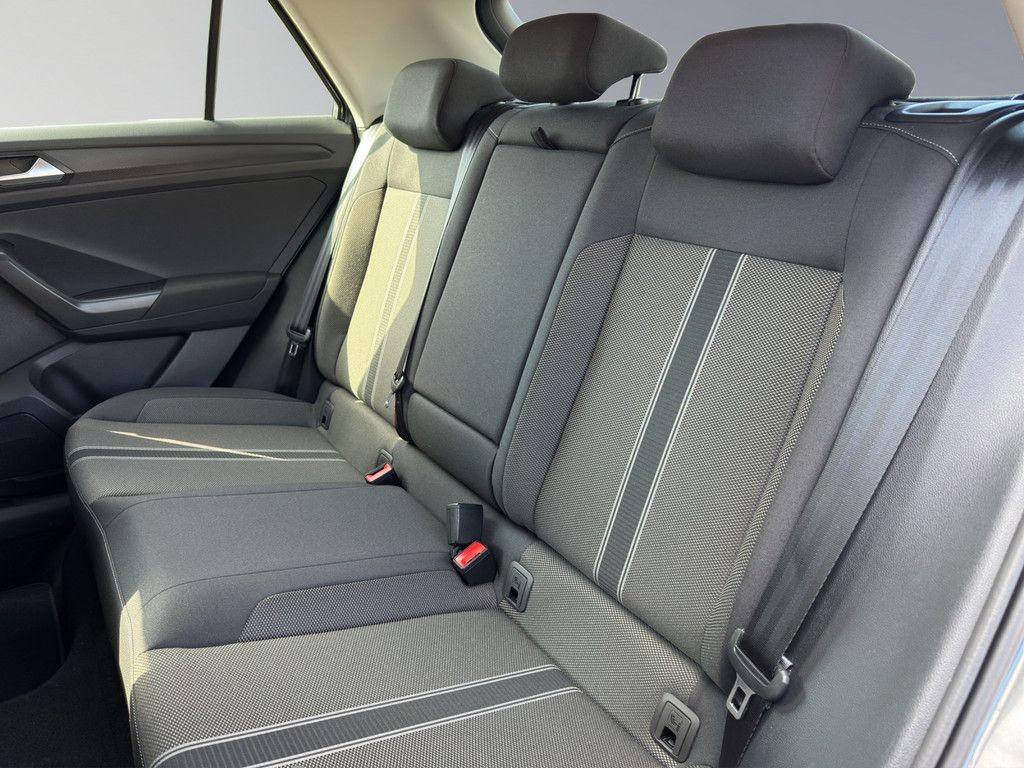Volkswagen T-Roc 2.0 TDI Style - Samsaru's Car Outlet