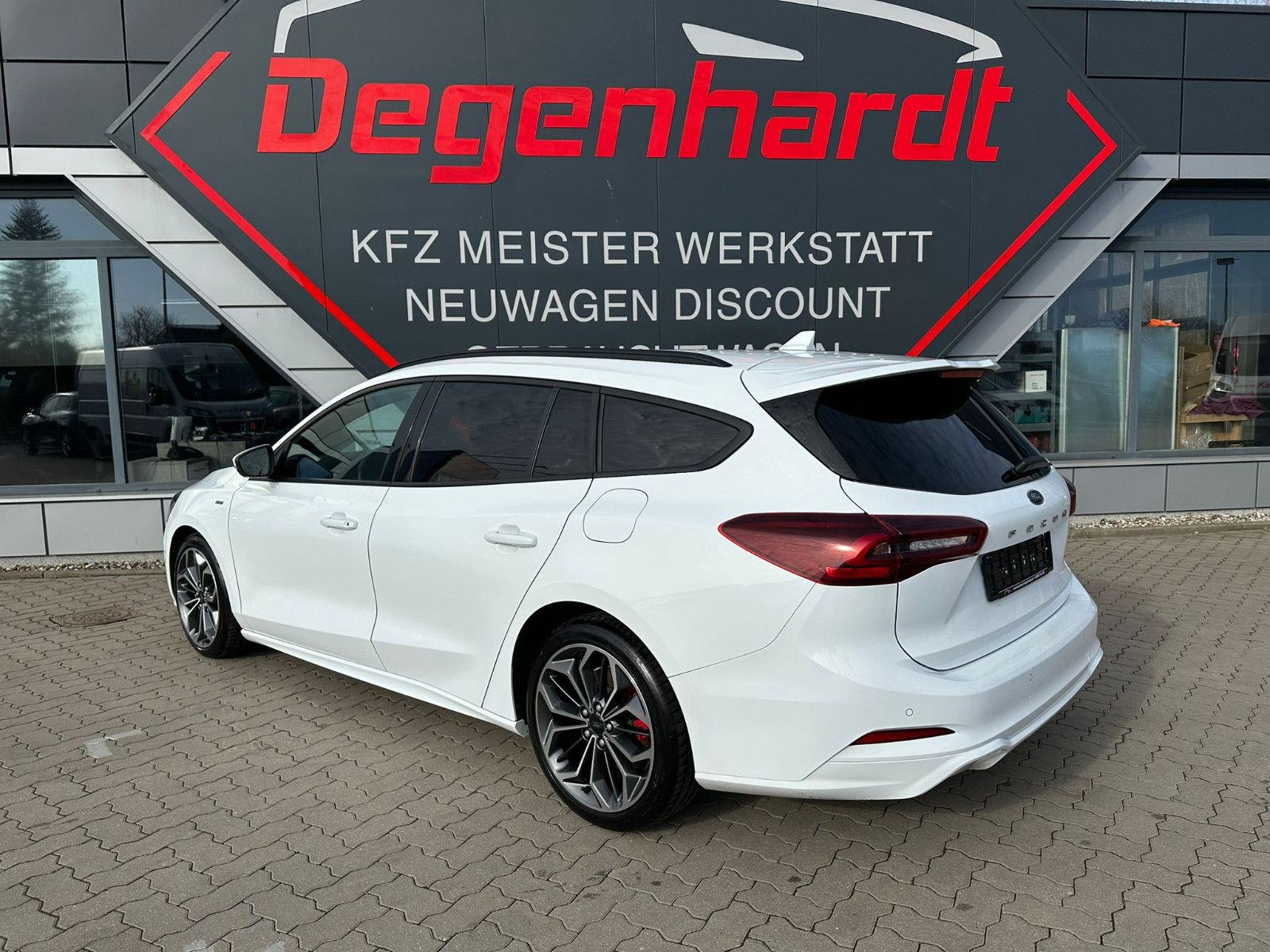 Ford Focus 1.5 Turnier ST-Line X LED ACC NAV KAM AHK