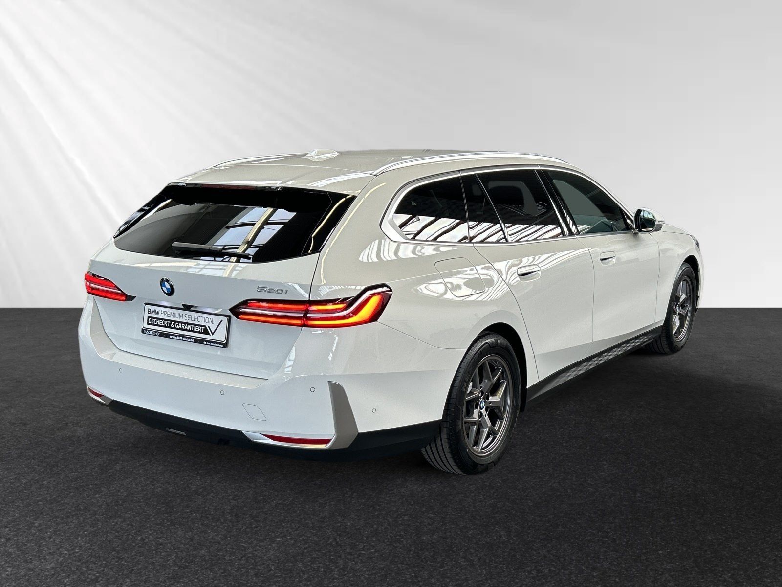 BMW 520i Touring Inkl. € 1.190 Zubehörbonus* Head-Up