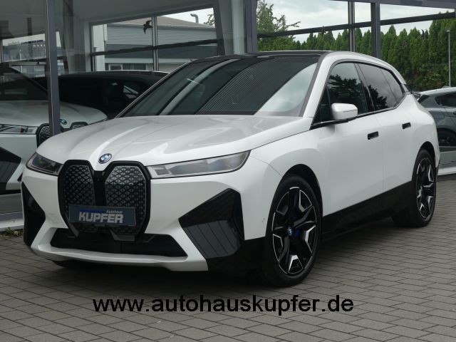 BMW iX xDrive50 Sportpak.AHK°LASER°PANO°