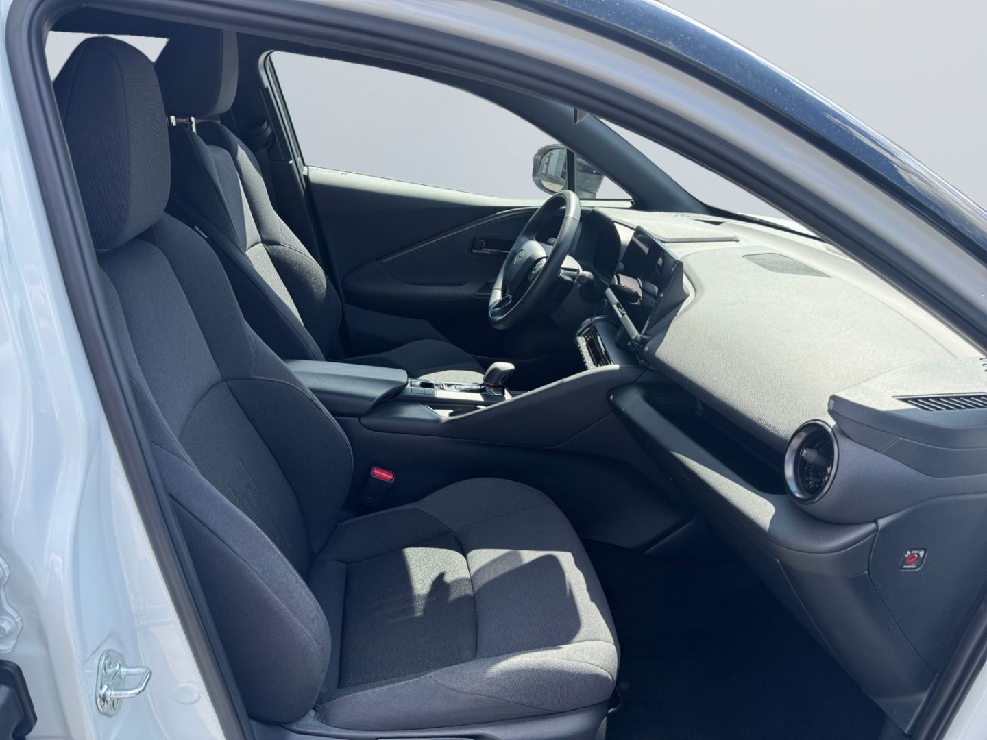 Toyota C-HR 2.0 Hybrid Black&White Team *Technik Paket*
