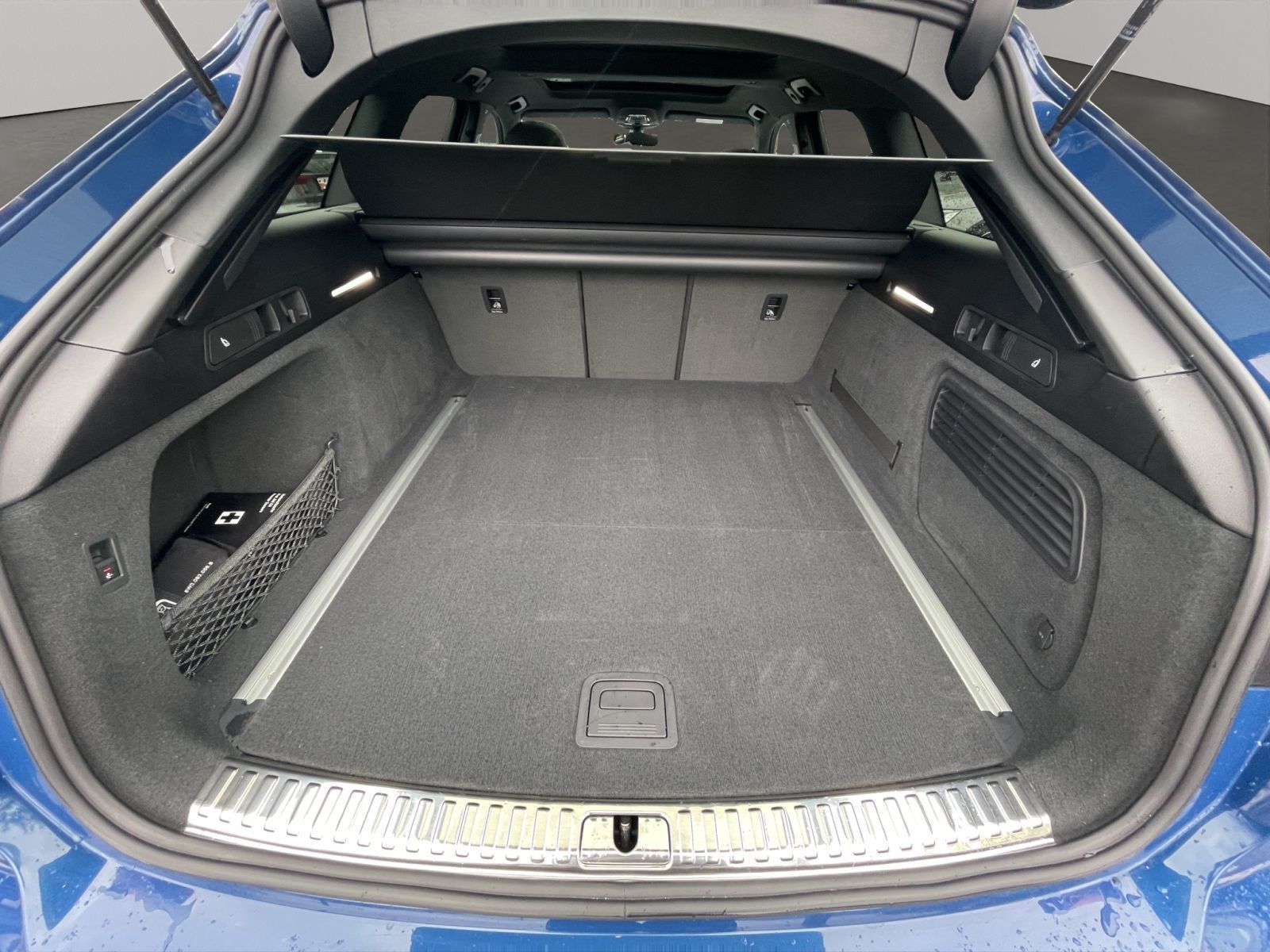 Audi A6 Avant 40 TDI S line Matrix Pano AHK Navi 360°