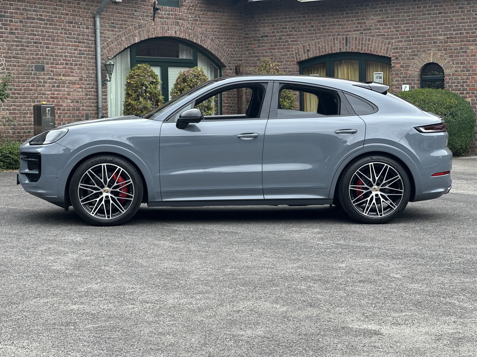 Porsche Cayenne S  Coupe SPORTDESIGN-ABGAS*BOSE*HD MATRI
