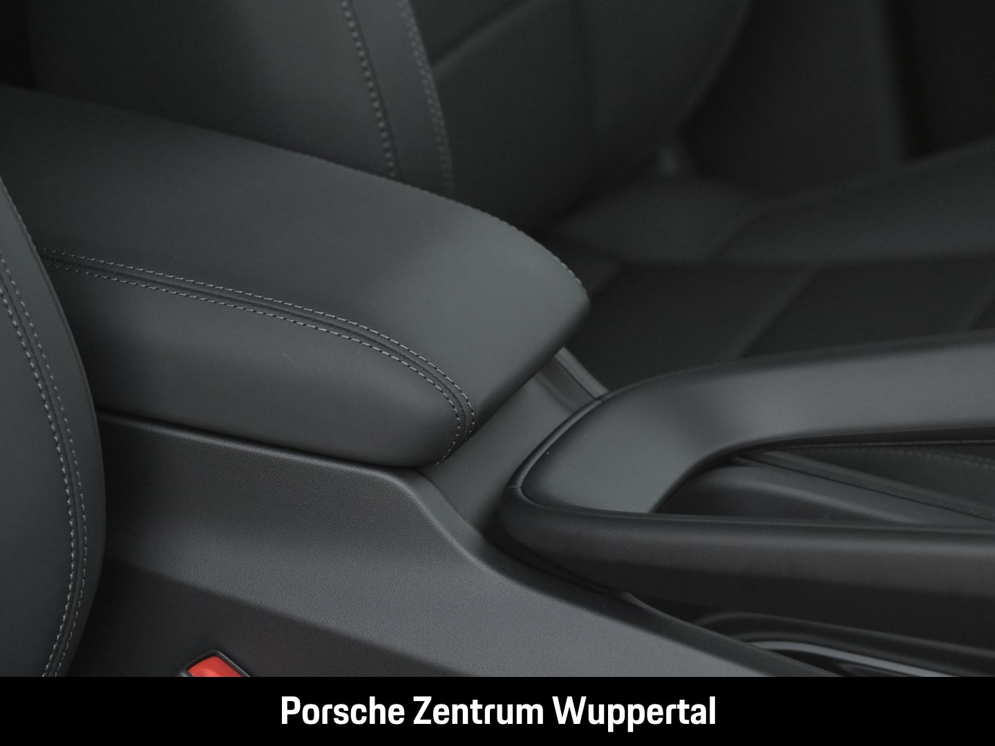 Porsche Macan 4 BOSE Luftfederung Panoramadach InnoDrive
