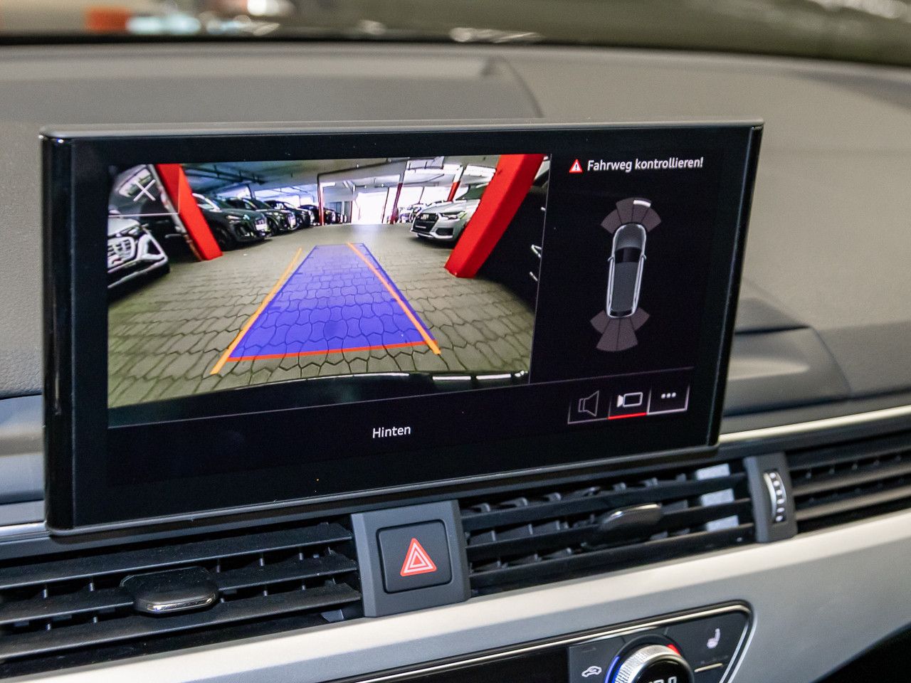 Audi A4 Avant 35 TFSI advanced - Samsaru's Car Outlet