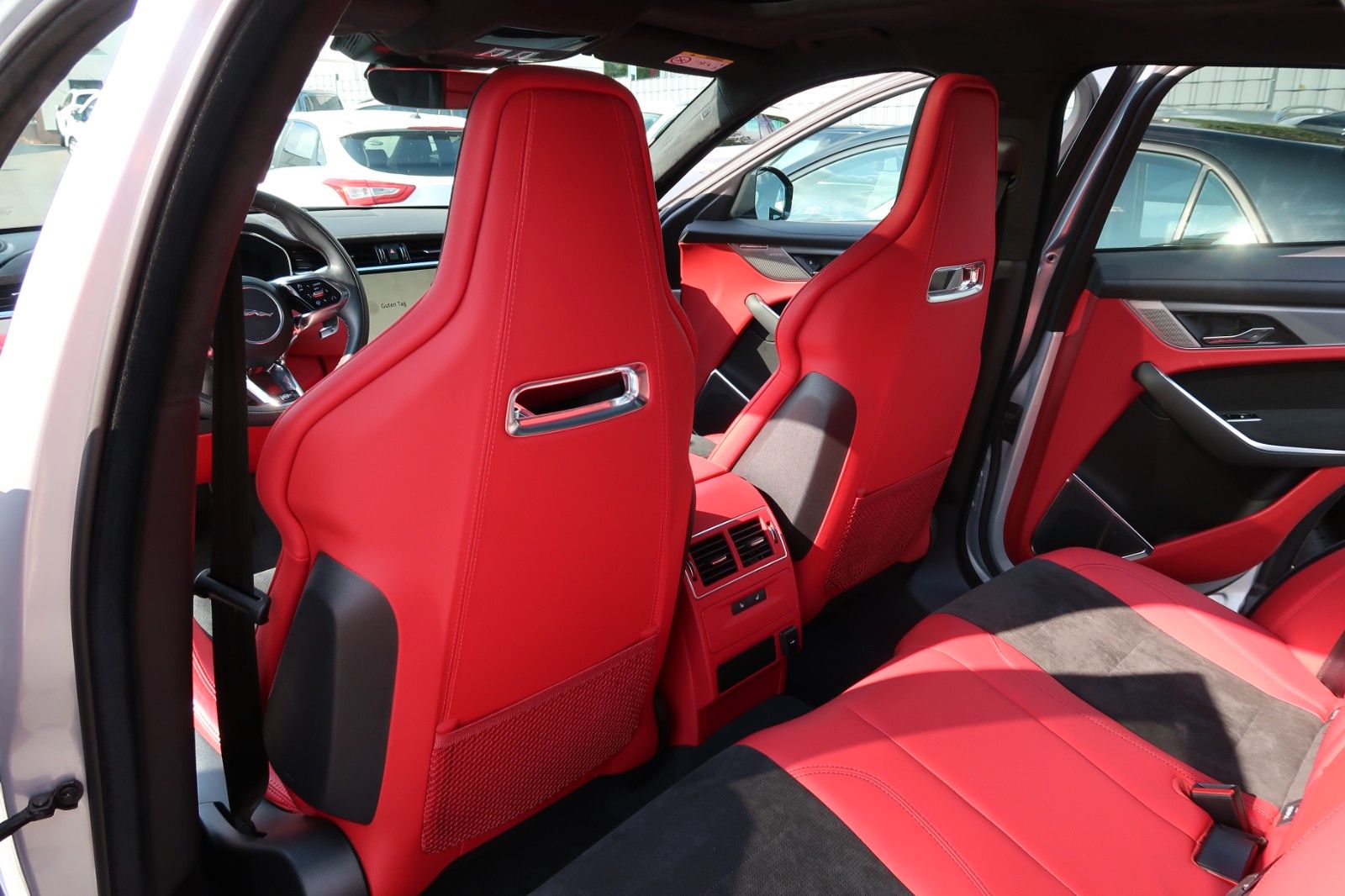 Jaguar F-Pace F-PACE SVR AWD # 26 tkm # Schiebedach...