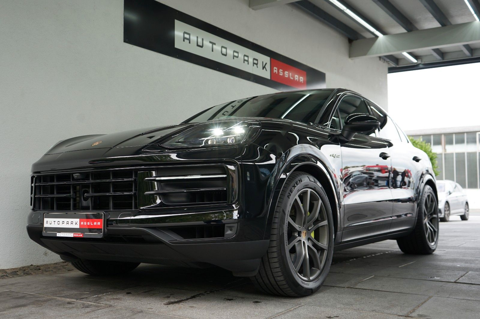 Porsche Cayenne Coupe E-Hybrid/P-Display/HeadUp/PDCC/MEG