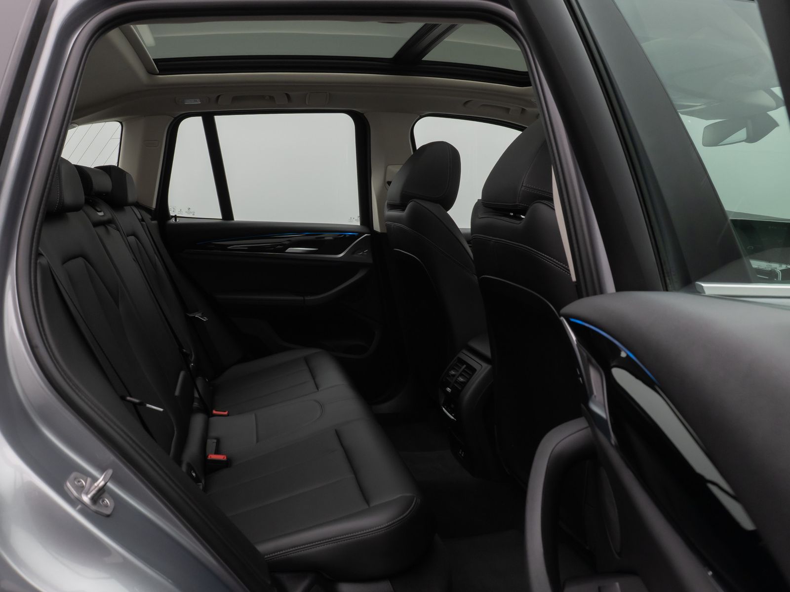 BMW X3 xD30e Panorama Kamera DAB HiFi Lenkrhz Sport