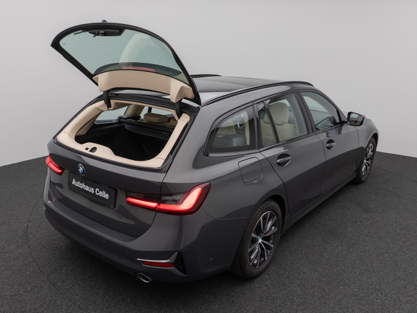 BMW 320d xD Luxury Line - Samsaru's Car Outlet