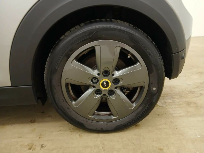 MINI Cooper SE 3T Essential Trim - Samsaru's Car Outlet