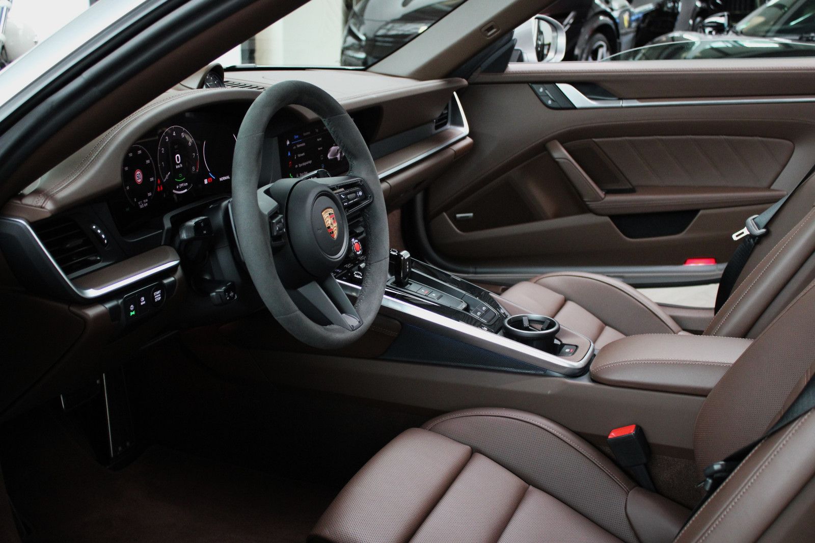 Porsche 992 TARGA 4 GTS T-HYBRID BOSE/LIFT/HD-MATRIX/21"