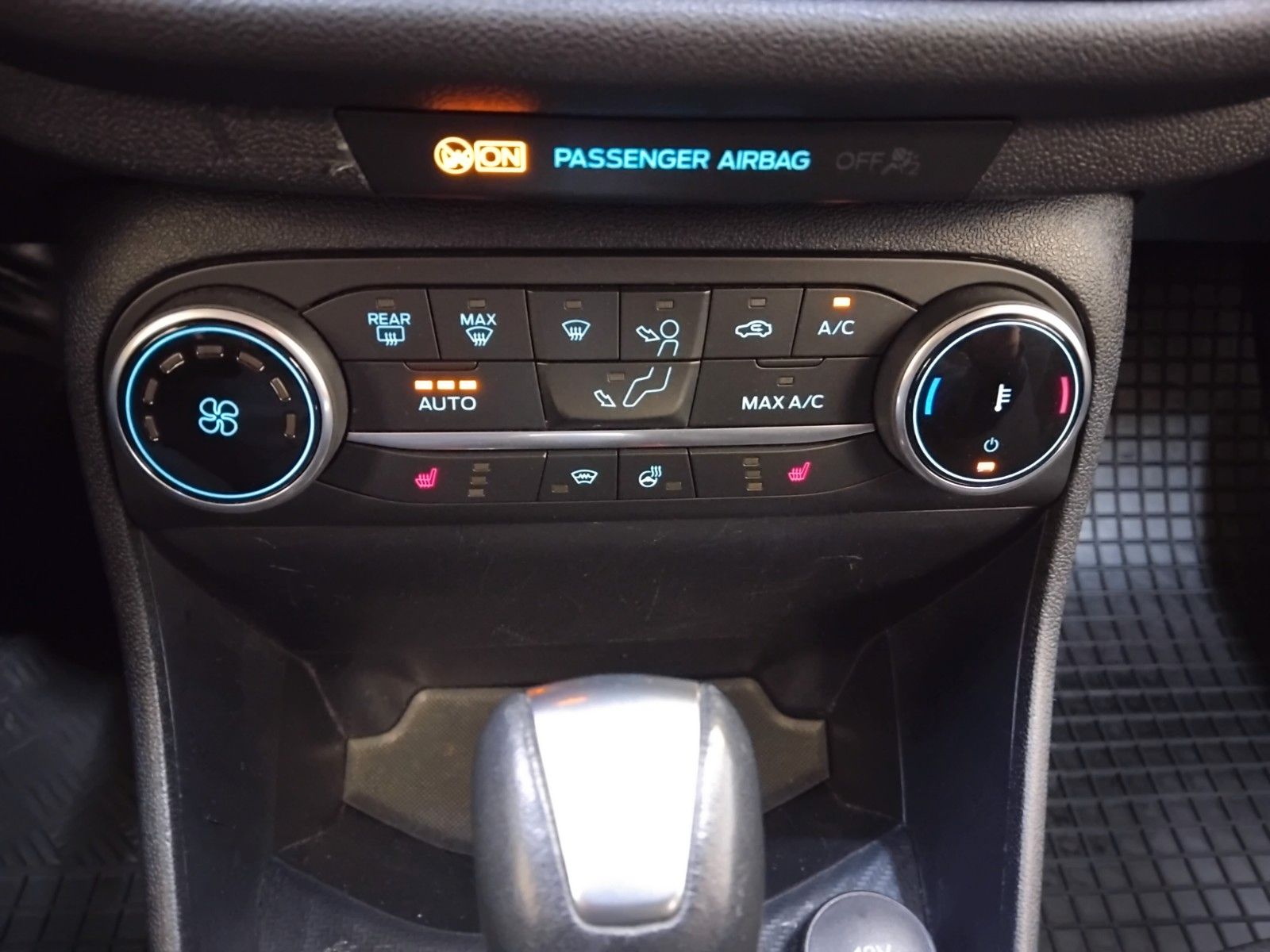 Ford Fiesta 1.0 EcoBoost M-Hybrid - Samsaru's Car Outlet