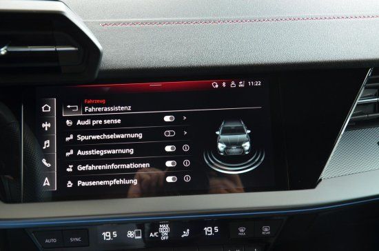 Audi A3 35 2.0 TDI Sportback S line - Samsaru's Car Outlet