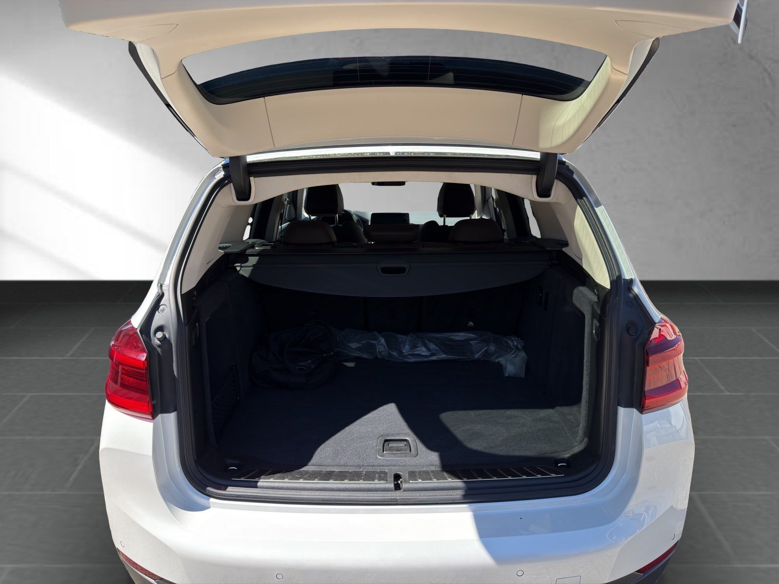 BMW iX3 Impressive Pano HUD ACC 360°
