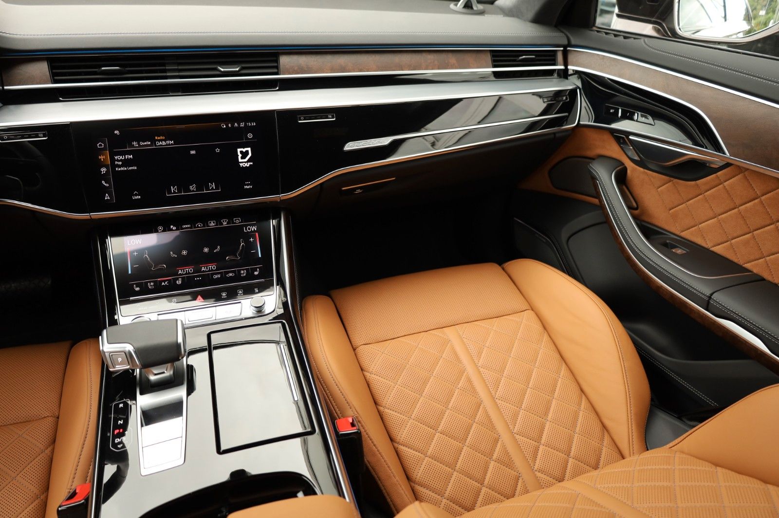 Audi A8 50 TDI Lang Exclusive - Samsaru's Car Outlet