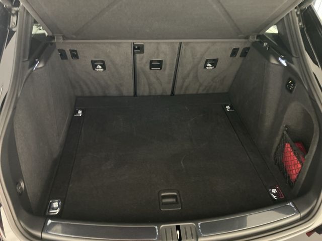 Porsche Macan T - Samsaru's Car Outlet