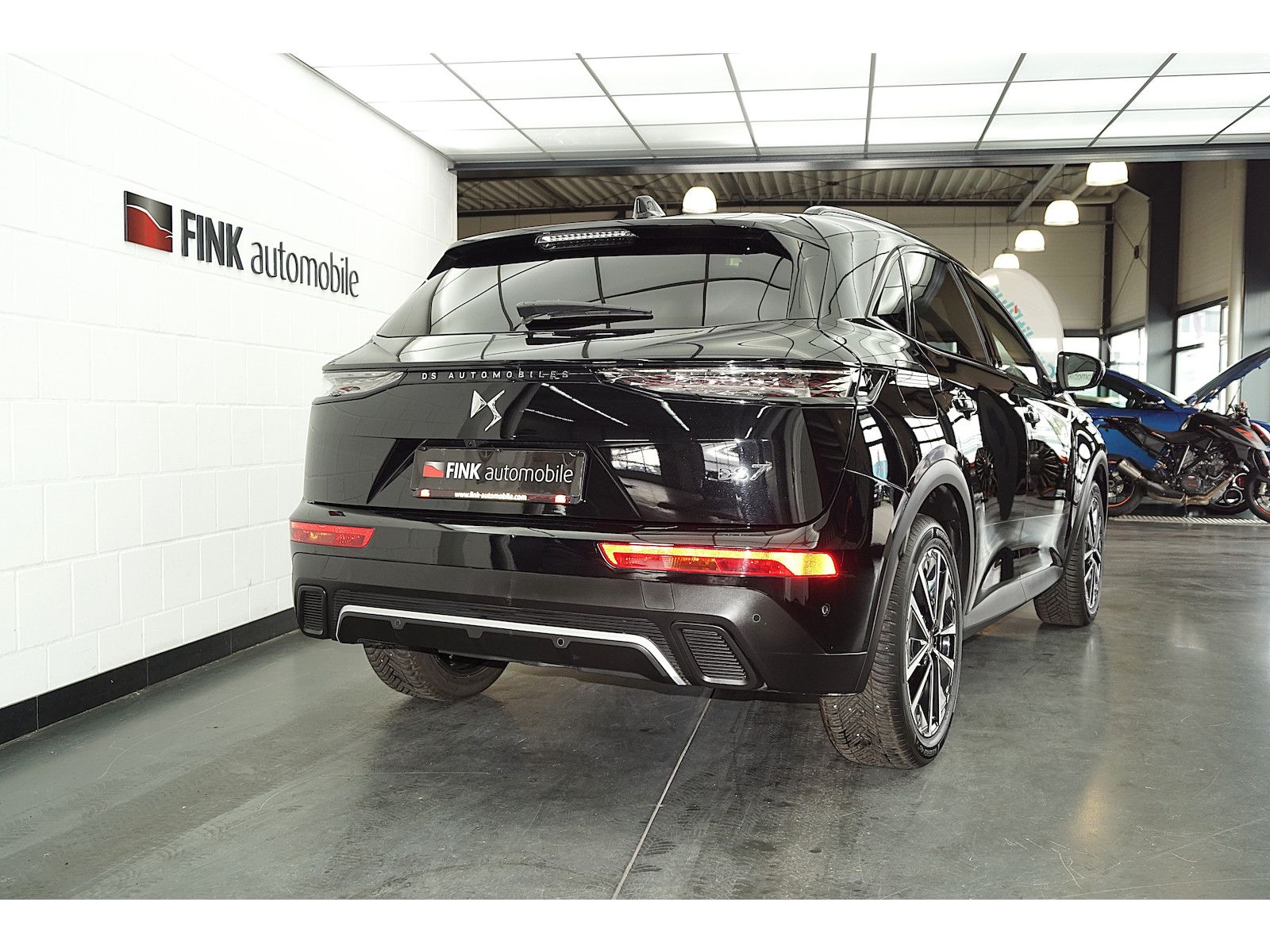 DS Automobiles DS7 Crossback 130 Blue Hdi EAT Opera DS IRIS