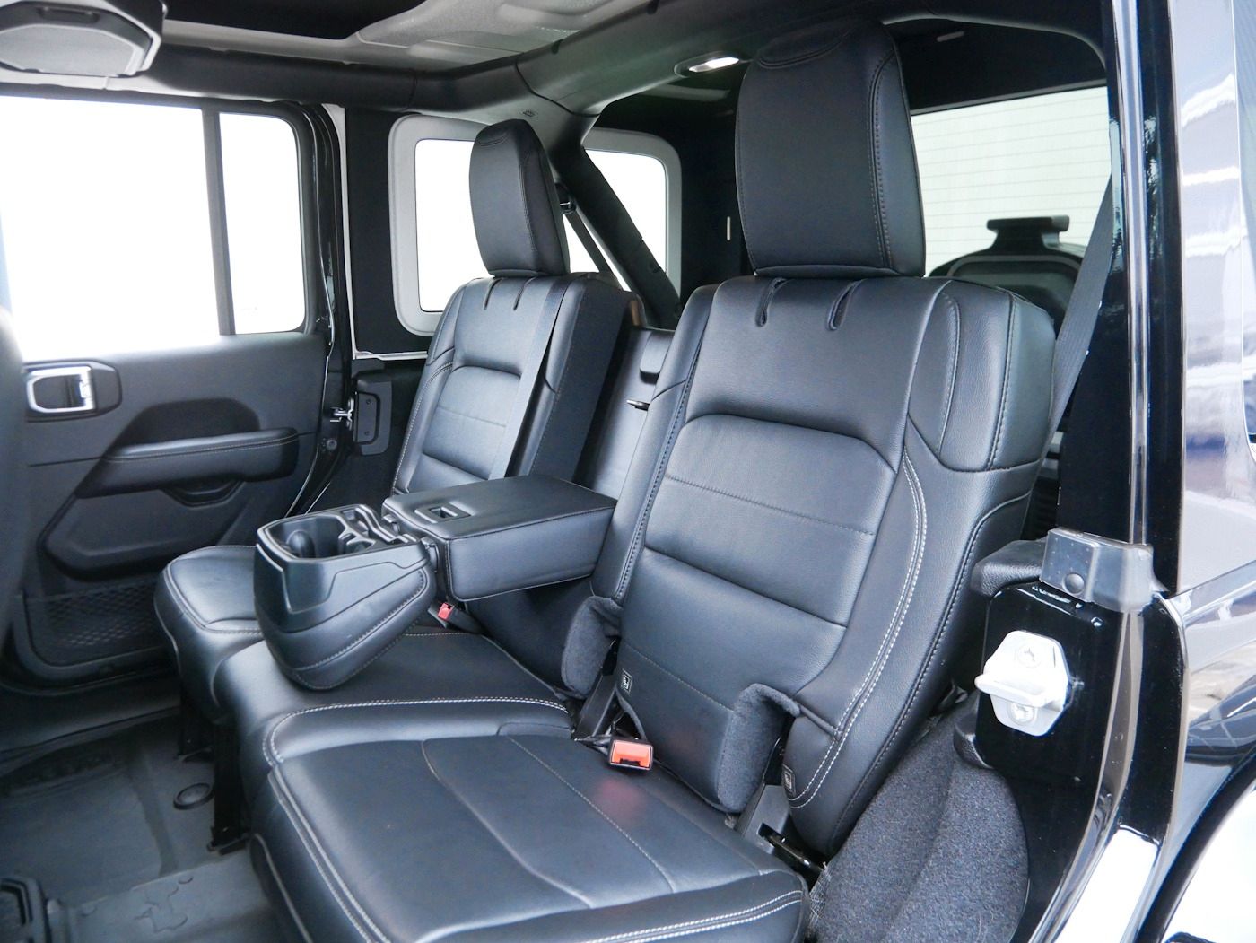 Jeep Wrangler Unlimited 2.2 Overland 1.Hand AHK LED