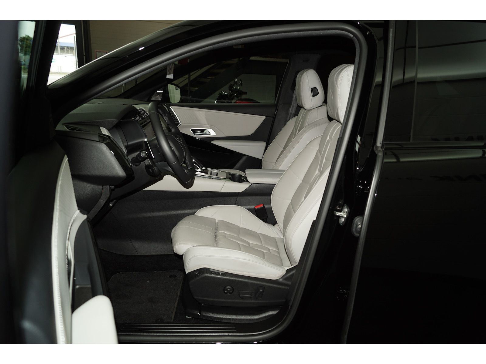 DS Automobiles DS7 Crossback 130 Blue Hdi EAT Opera DS IRIS