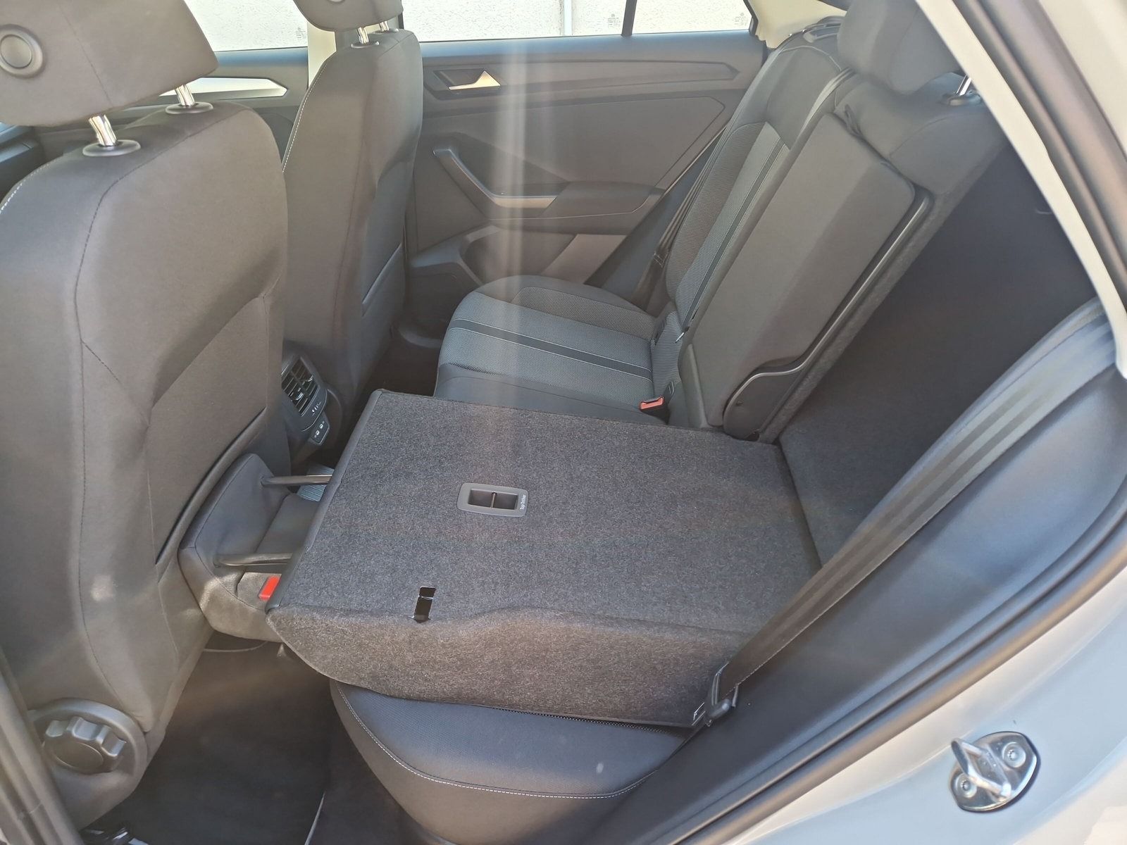 Volkswagen T-Roc Life - Samsaru's Car Outlet