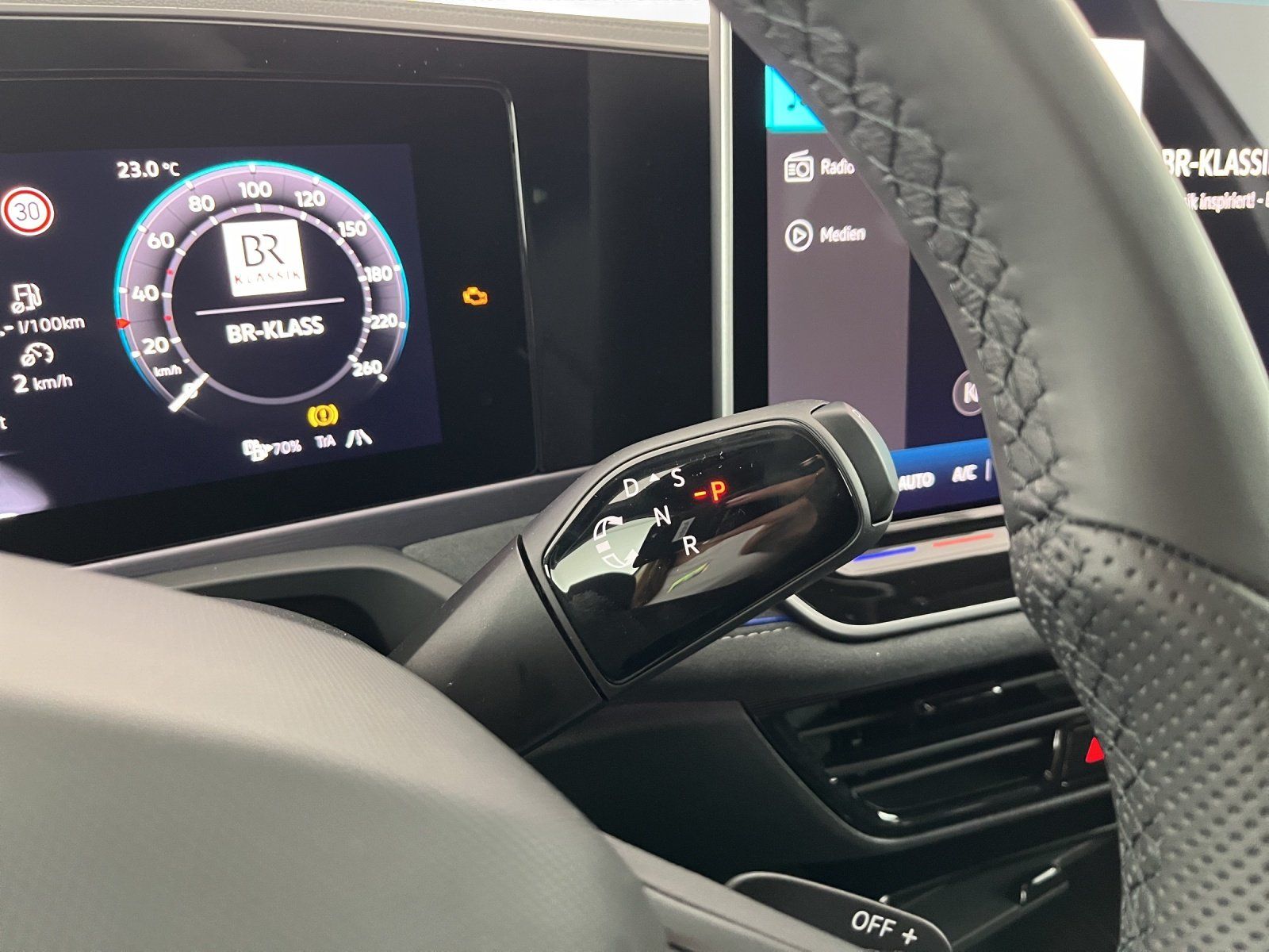 Volkswagen Passat Variant 1.5 TSI eHybrid R-Line | AHK |