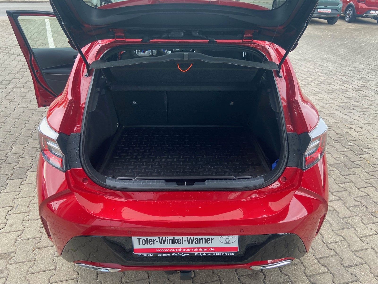 Toyota Corolla 2.0 Hybrid - Samsaru's Car Outlet