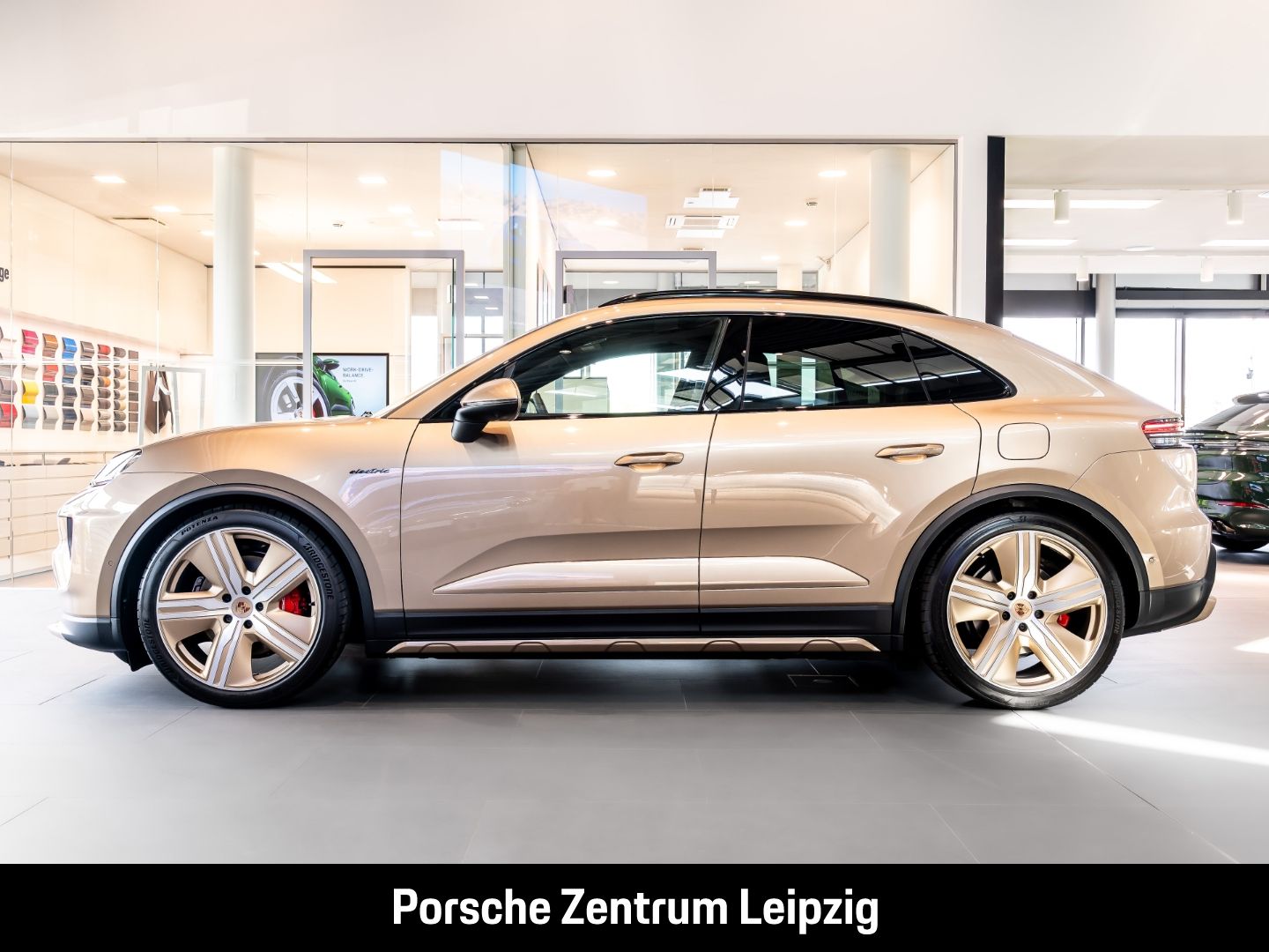 Porsche Macan 4S FnW-Goldbronzemetallic Massage AR-HeadU