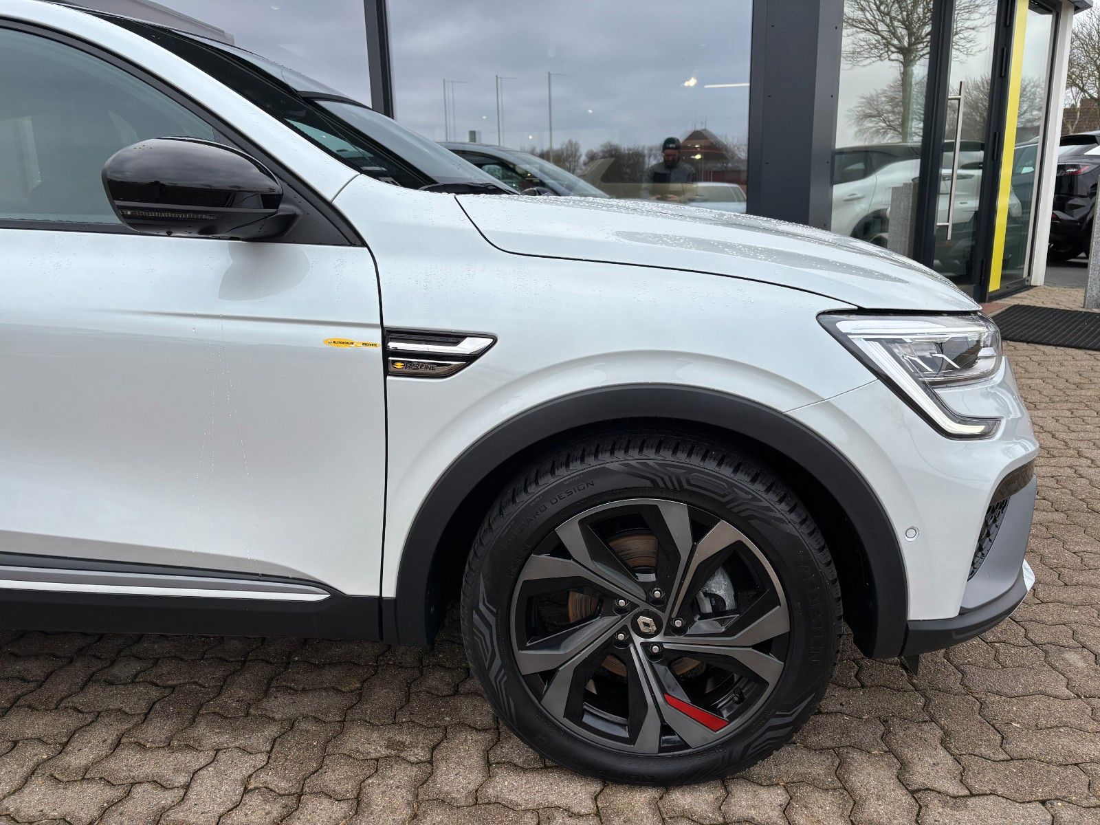 Renault Arkana R.S. Line E-TECH 145 - Samsaru's Car Outlet