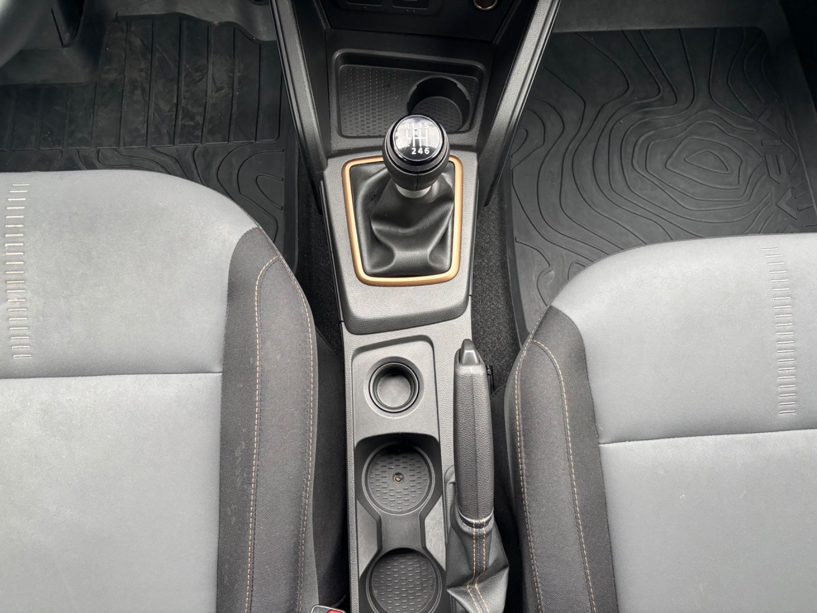 Dacia DUSTER - Samsaru's Car Outlet