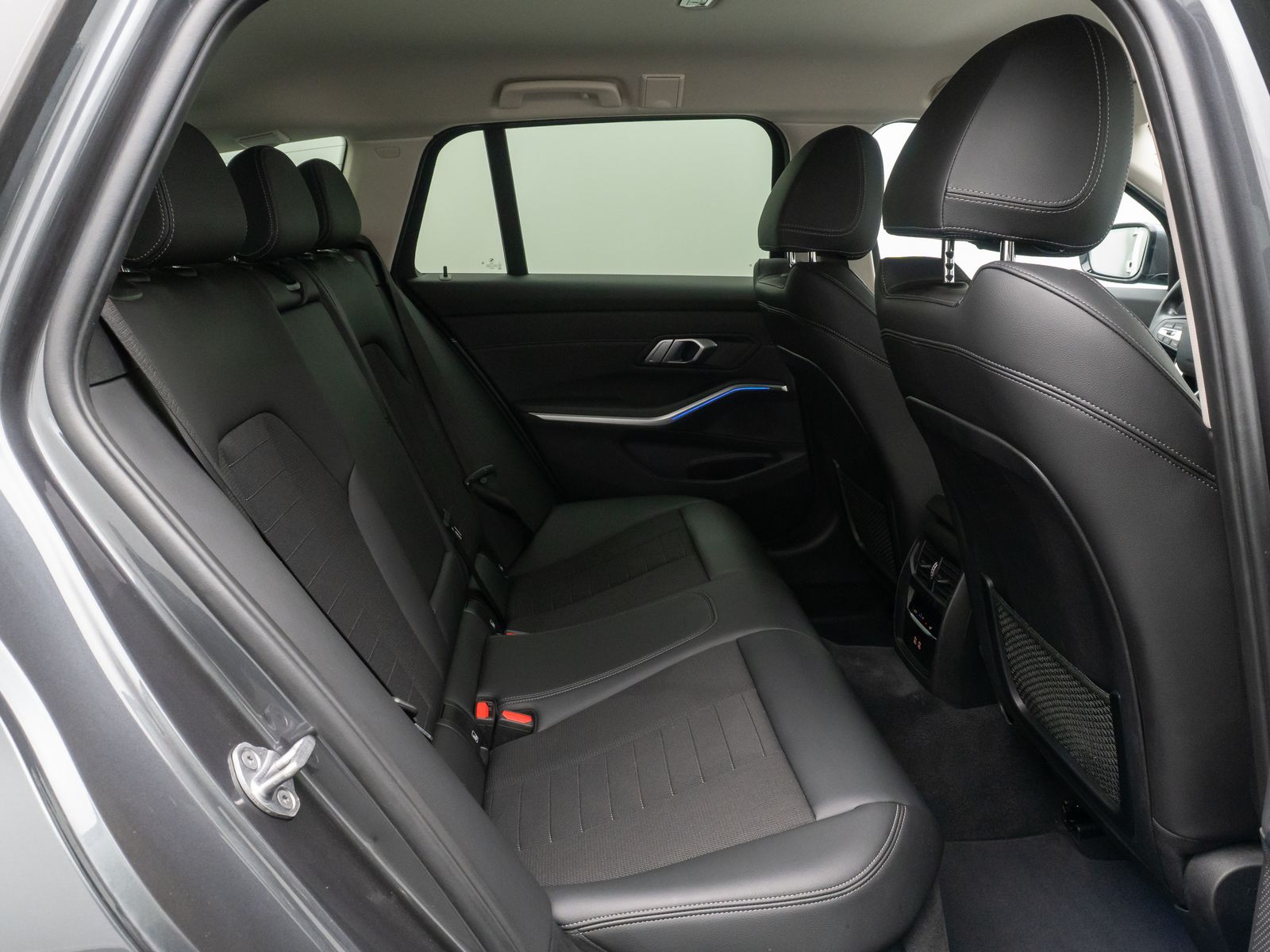 BMW 320d xD Sport Line - Samsaru's Car Outlet