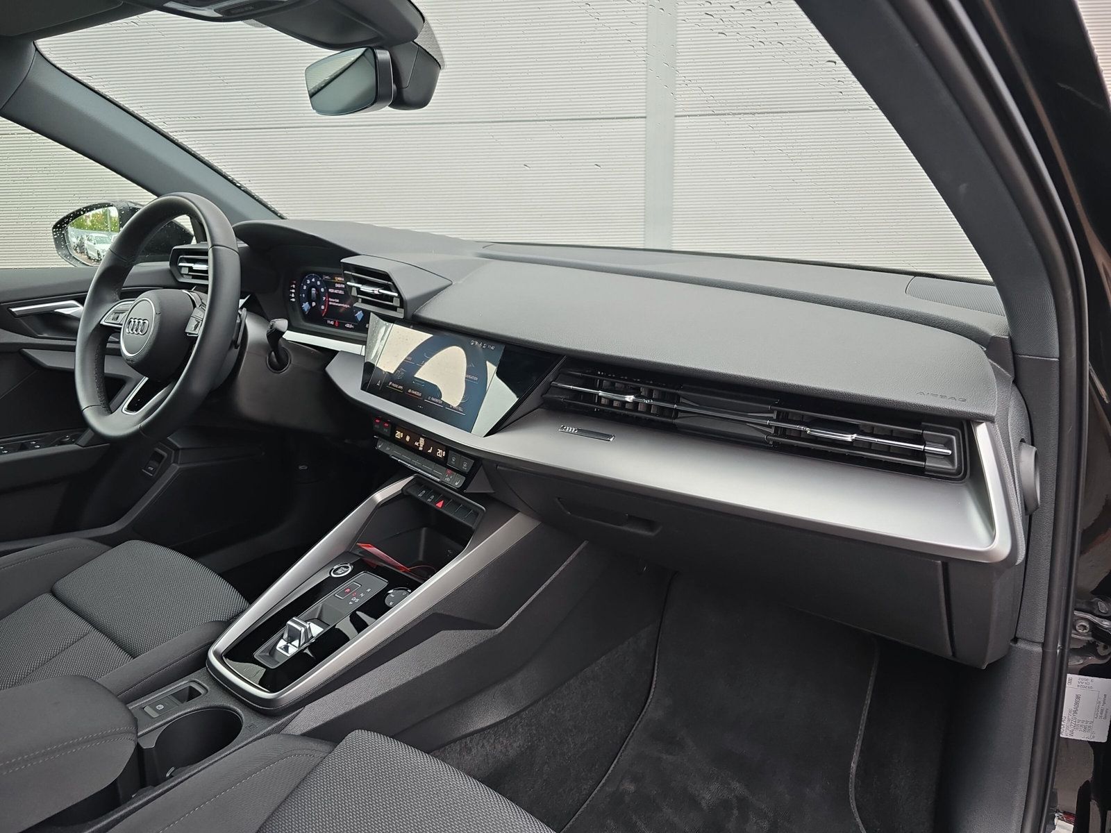 Audi A3 Sportback 30 TFSI advanced - Samsaru's Car Outlet