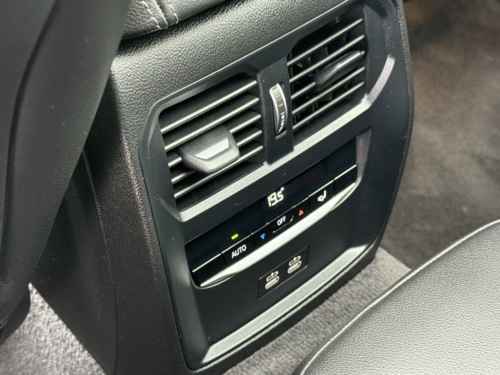 BMW 330 e Touring Aut. Advantage - Samsaru's Car Outlet