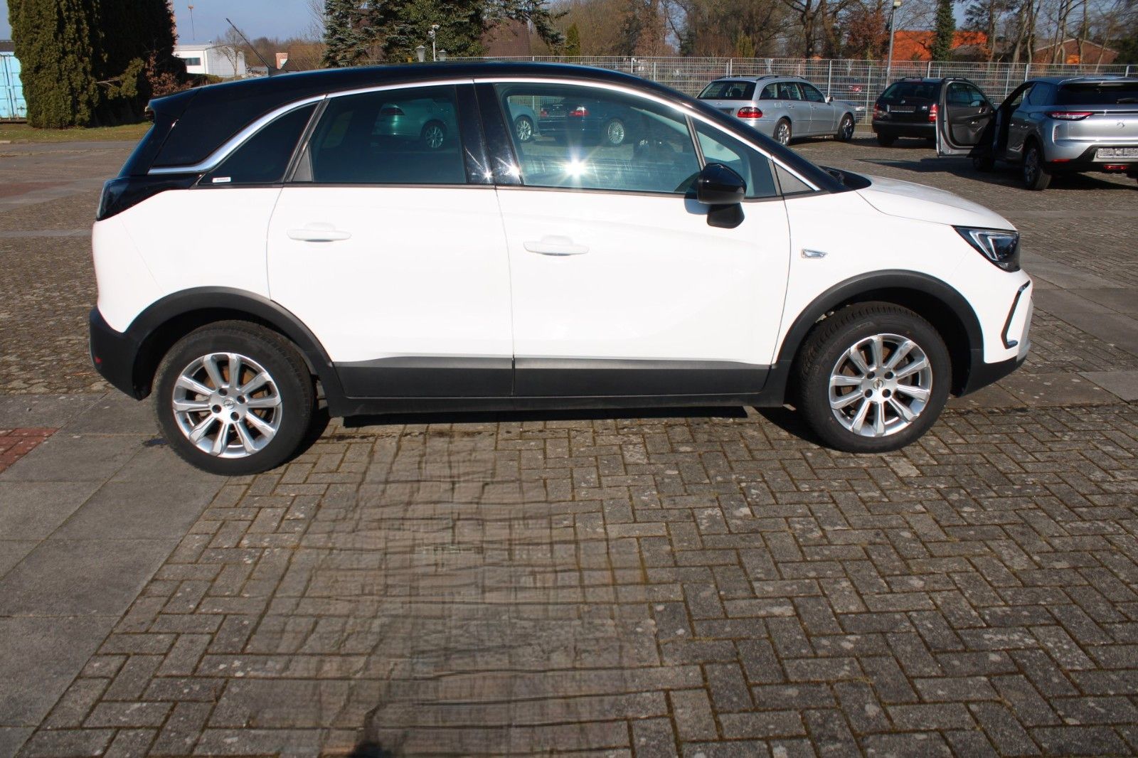 Opel Crossland - Samsaru's Car Outlet