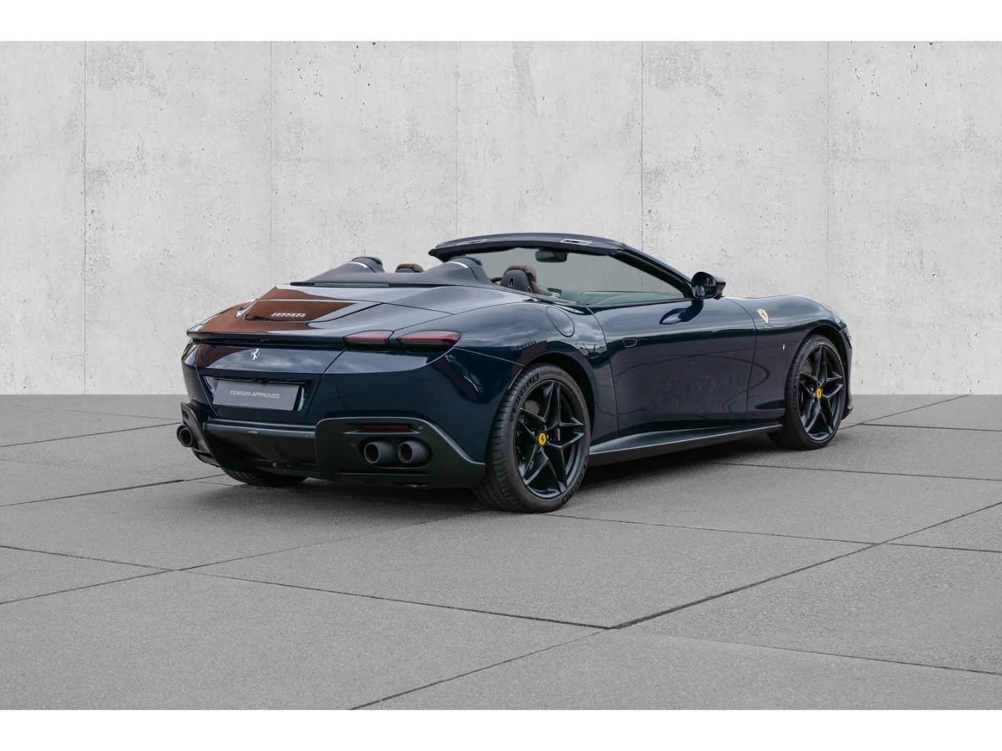 Ferrari Roma Spider - Samsaru's Car Outlet