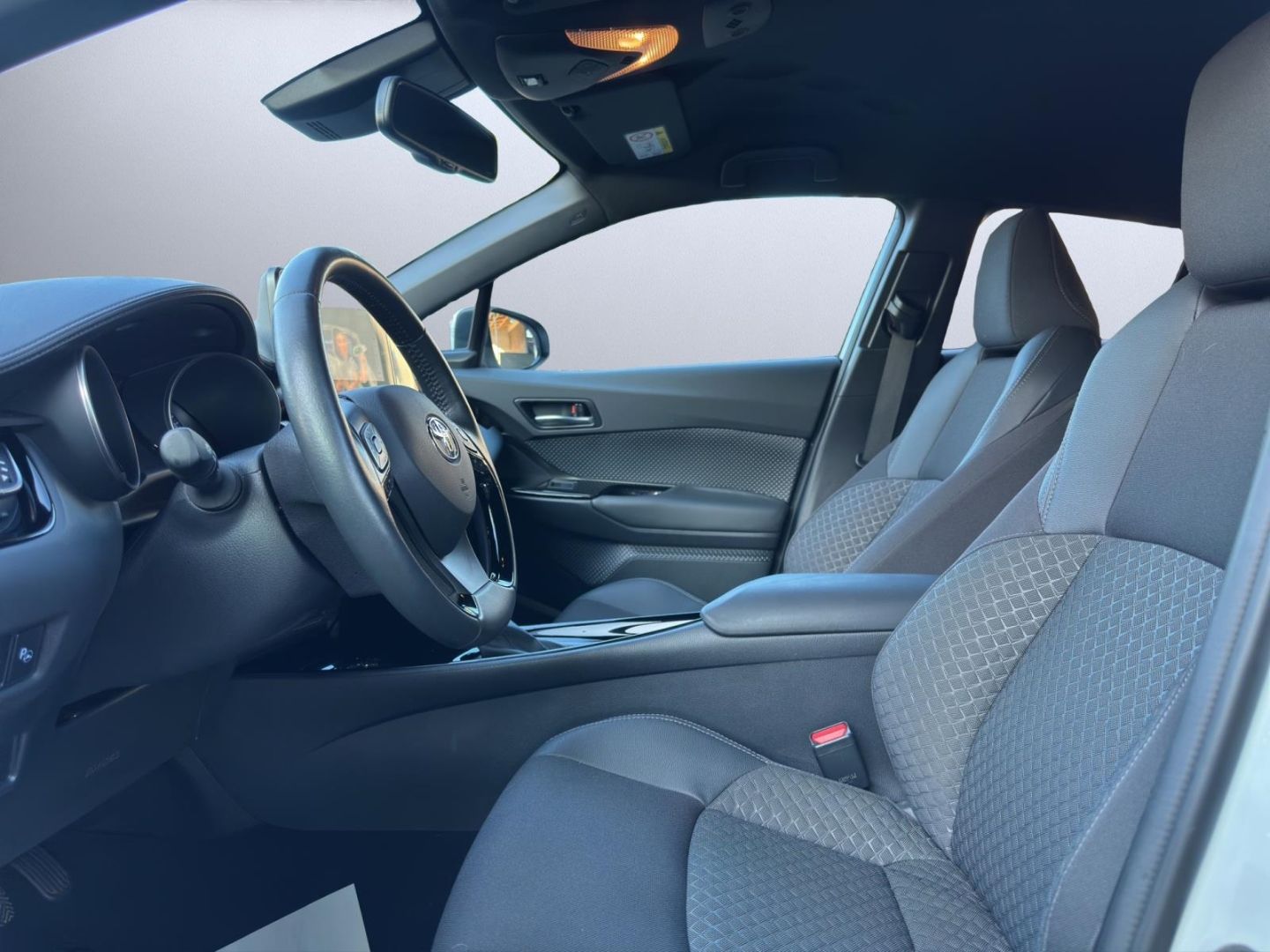 Toyota C-HR Hybrid - Samsaru's Car Outlet