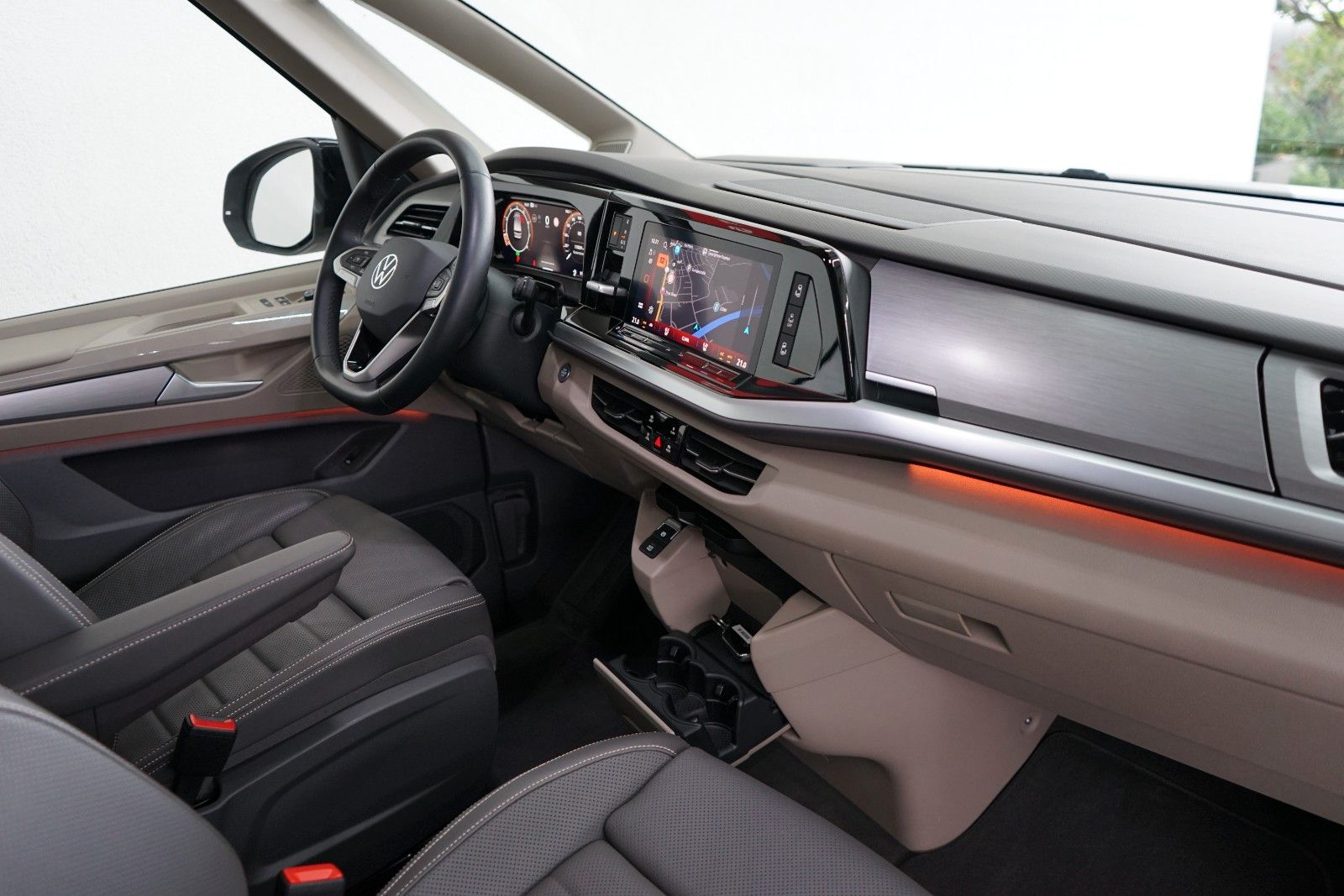 Volkswagen T7 Multivan Lang 2.0 TSI Style/Leder/Mega-Spec!