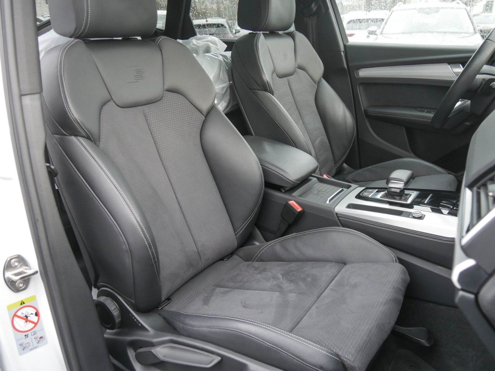 Audi Q5 55 TFSI e S line Black Pano Luft B&O AHK
