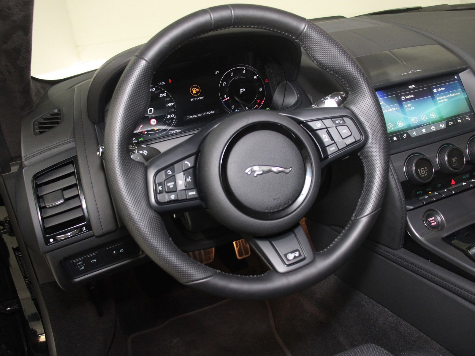 Jaguar F-Type Coupe P575 AWD Aut. R75 DAB LED RFK PDC