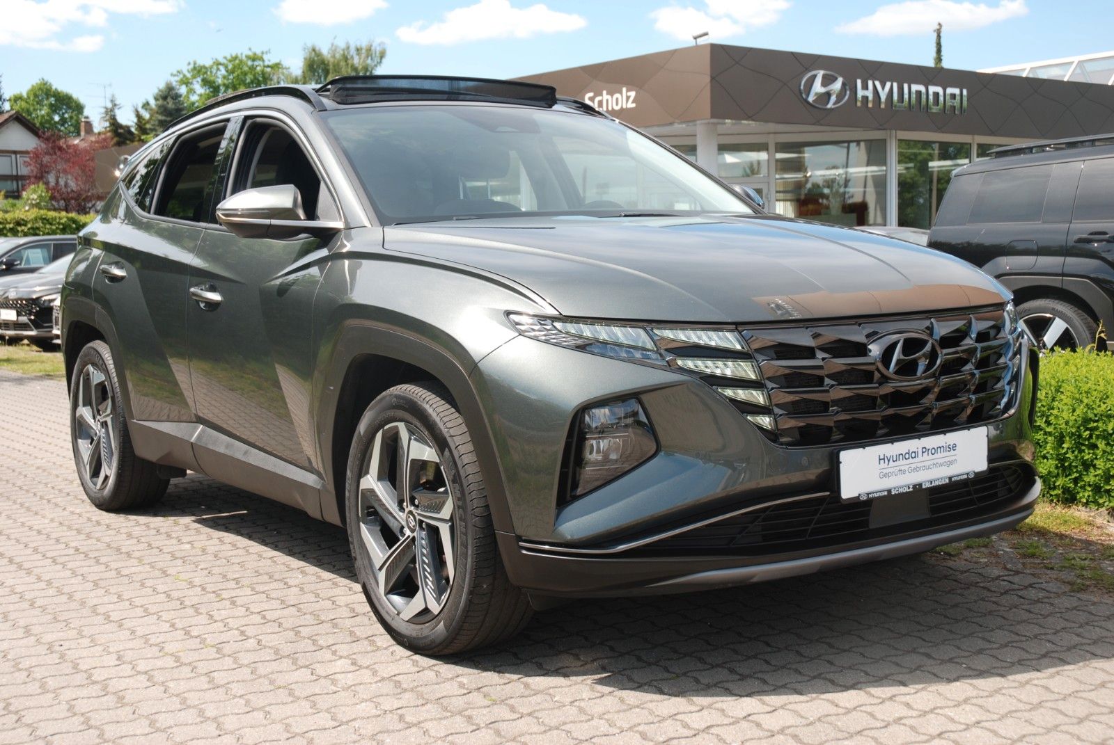 Hyundai TUCSON 1.6 T Plug-in 4WD - Samsaru's Car Outlet