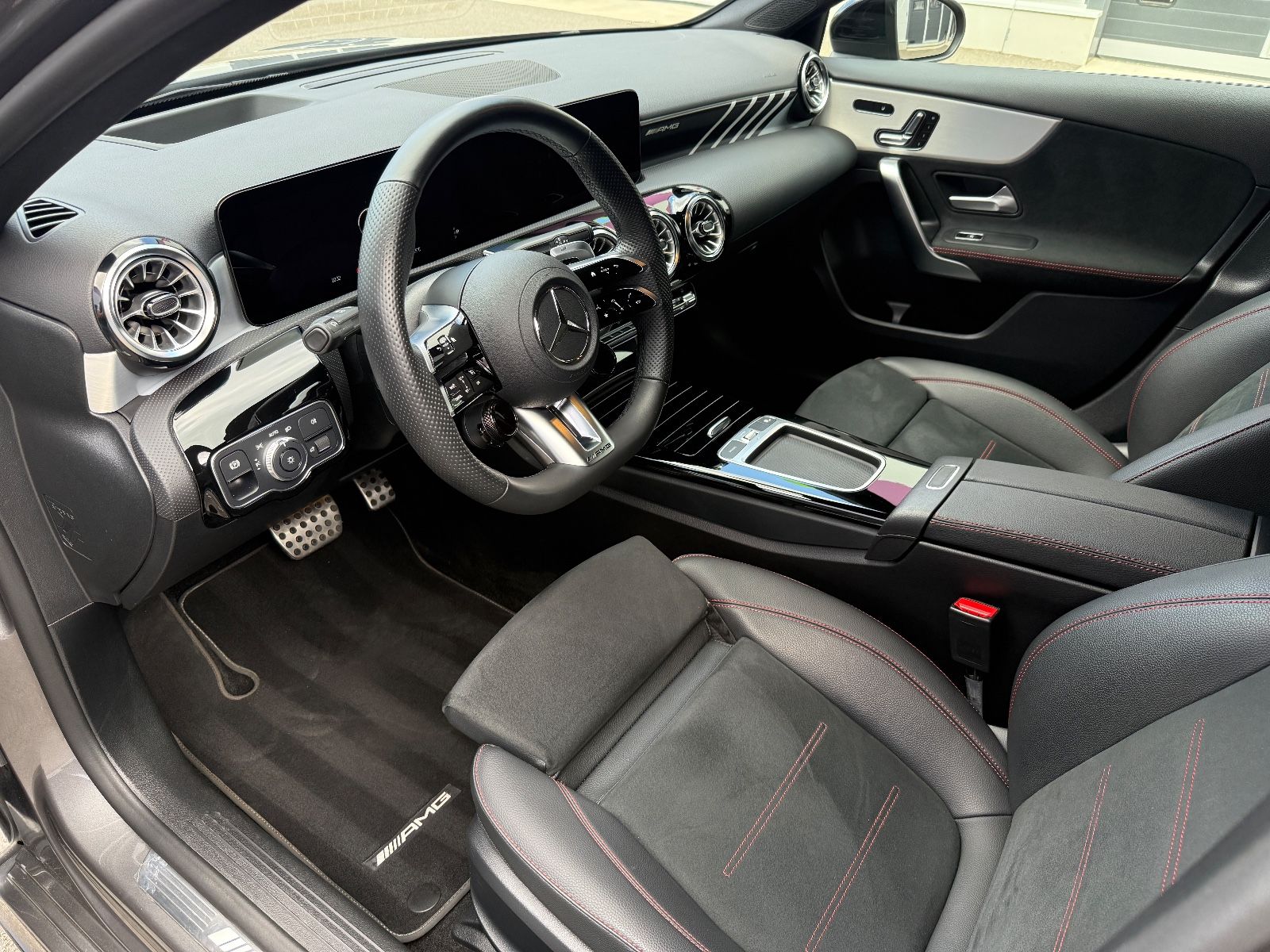 Mercedes-Benz A 35 AMG - Samsaru's Car Outlet