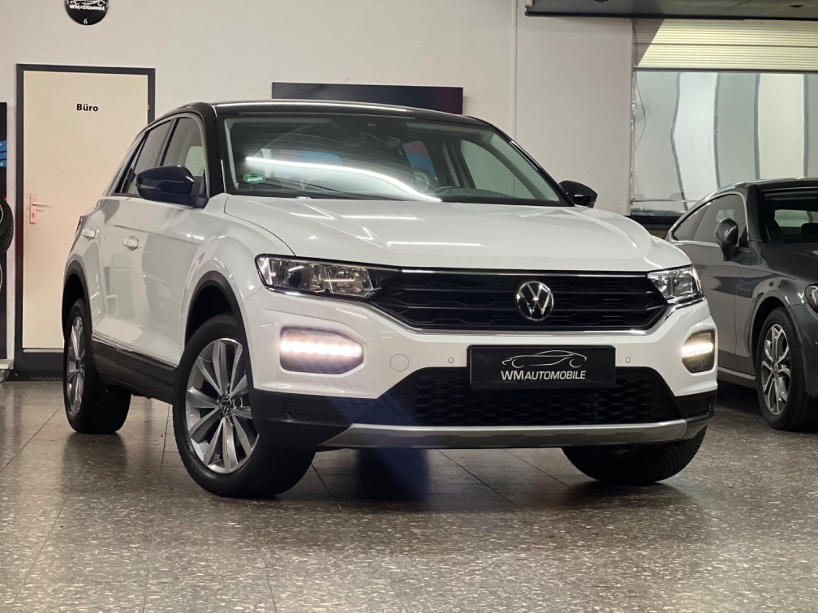 Volkswagen T-Roc Style - Samsaru's Car Outlet