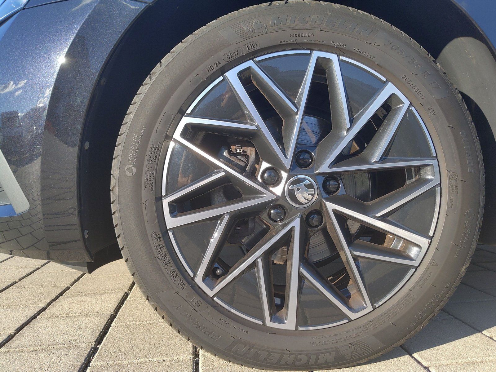 Skoda Octavia Ambition 2.0 TDI DSG AHK LED RearView 4x