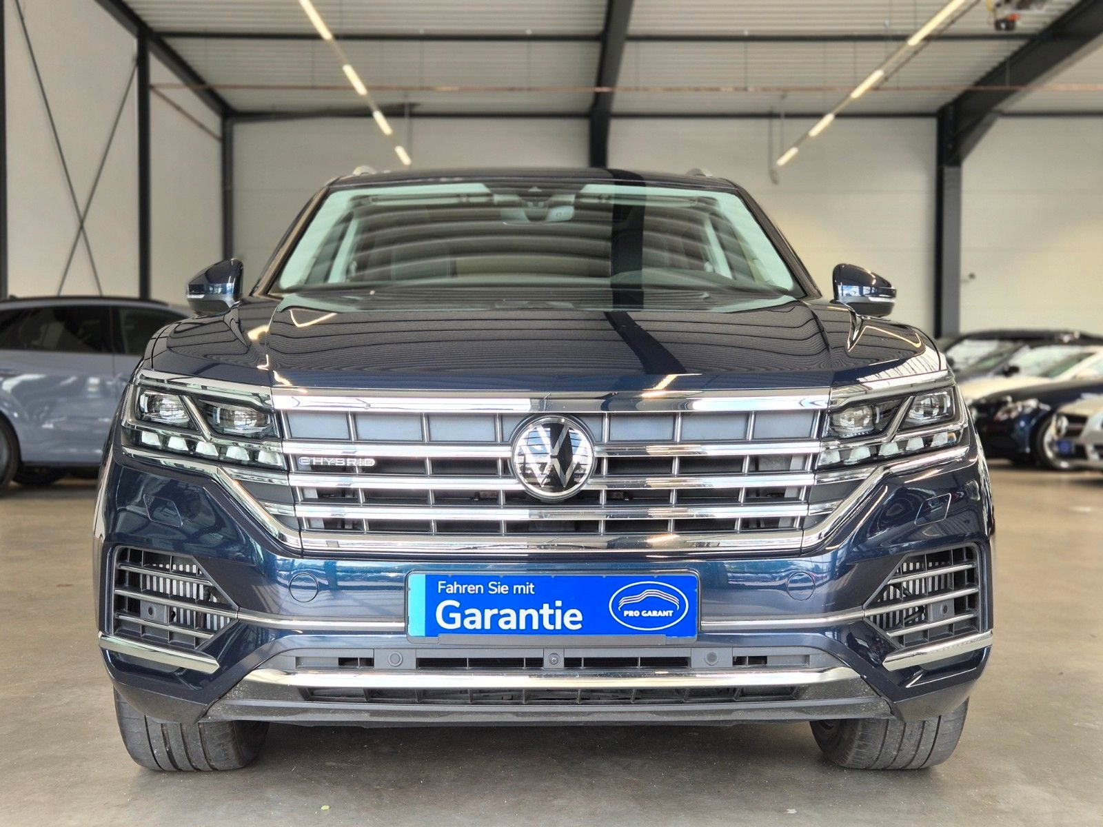 Volkswagen TOUAREG 3.0TSI ELEGANCE 4M eHYBRID - Samsaru's Car Outlet