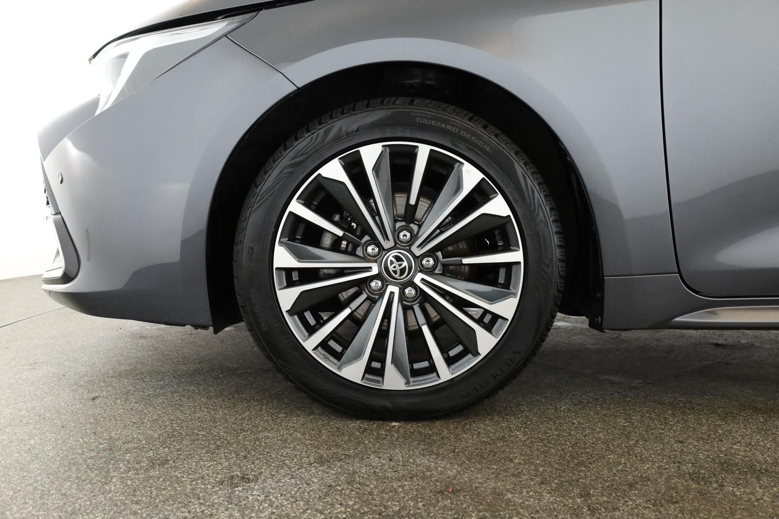 Toyota Corolla Touring Sports 1.8 CVT Team D Navi Kam