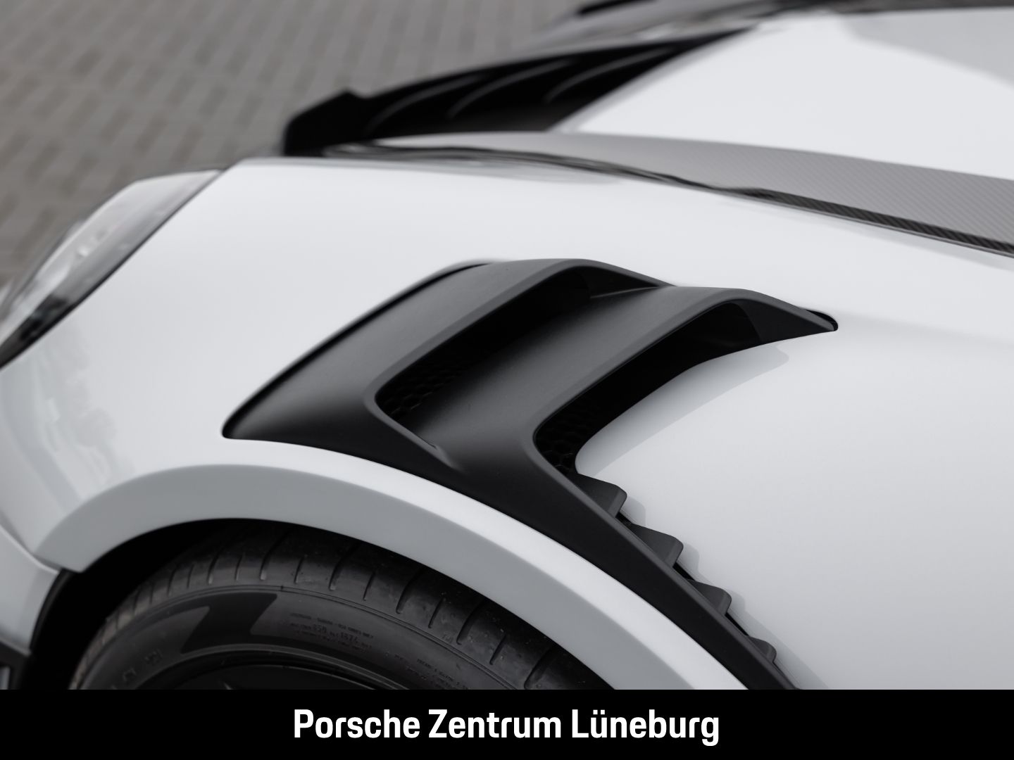 Porsche 992 911 GT3 RS - Samsaru's Car Outlet