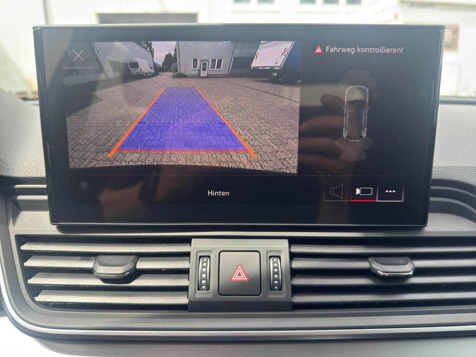Audi Q5 40 2.0 TFSI quattro advanced - Samsaru's Car Outlet
