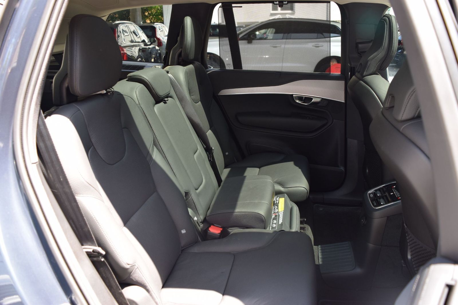 Volvo XC90 T8 AWD Plus Bright - Samsaru's Car Outlet
