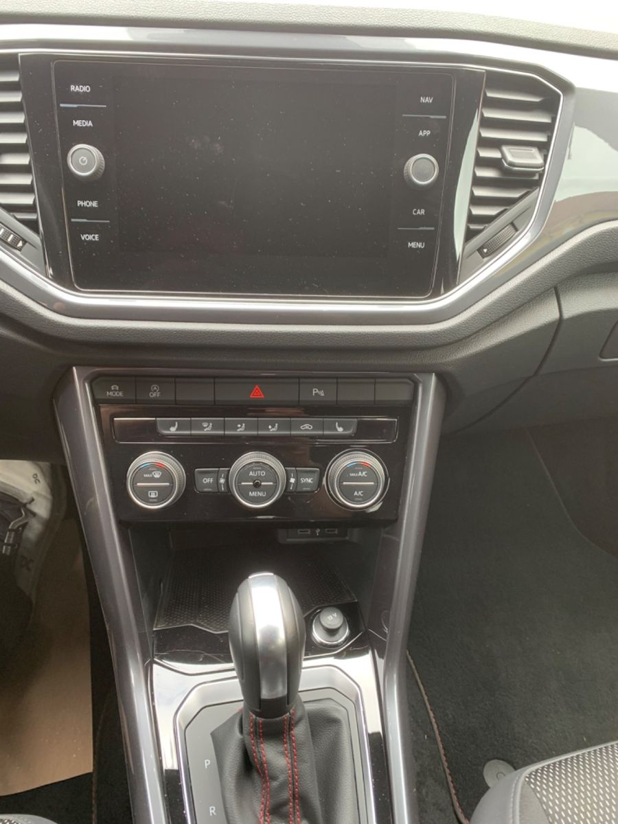 Volkswagen T-Roc Sport DSG - Samsaru's Car Outlet